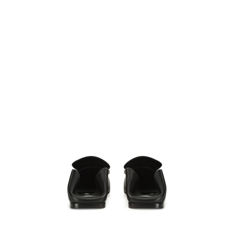 sr1 - Slippers Black