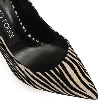 Godiva, 4