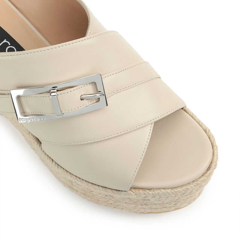 sr Nora  - Wedges Chalk