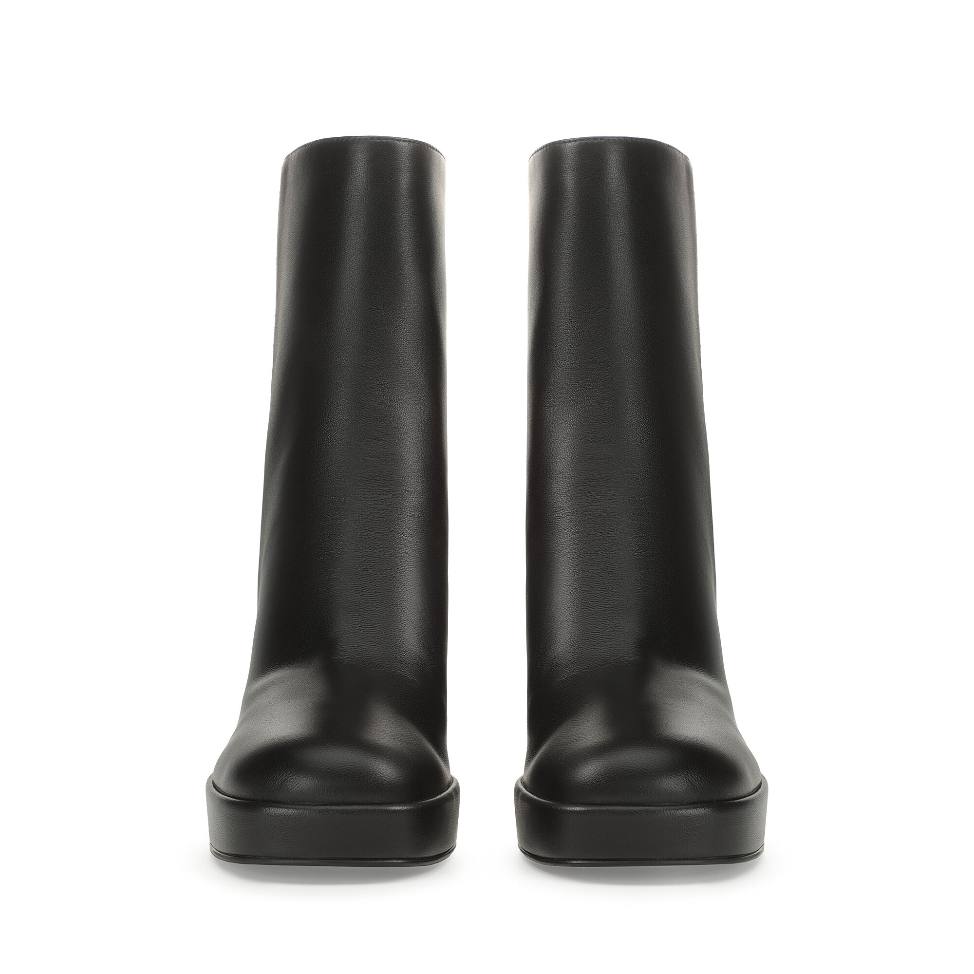 Black booties medium heel online