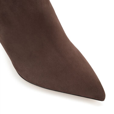 Godiva, 4