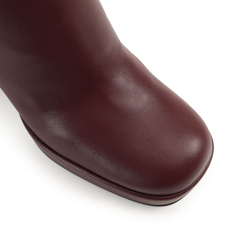 sr Fuego - Boots Wine