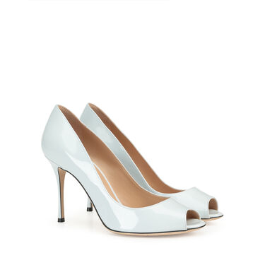 Godiva Blunt New, 1