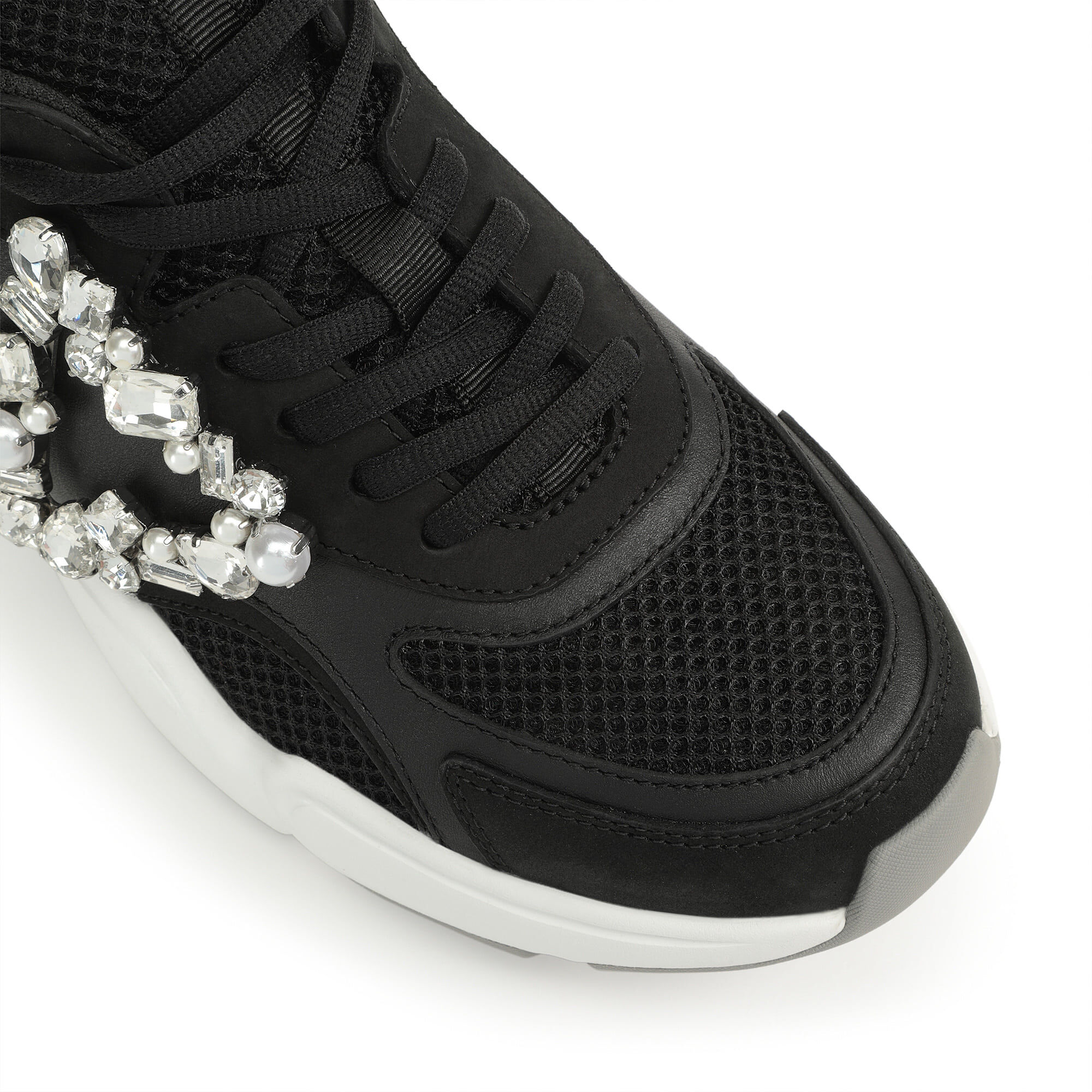 Black flat sneakers discount