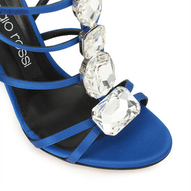 sr Godiva Opera, 4