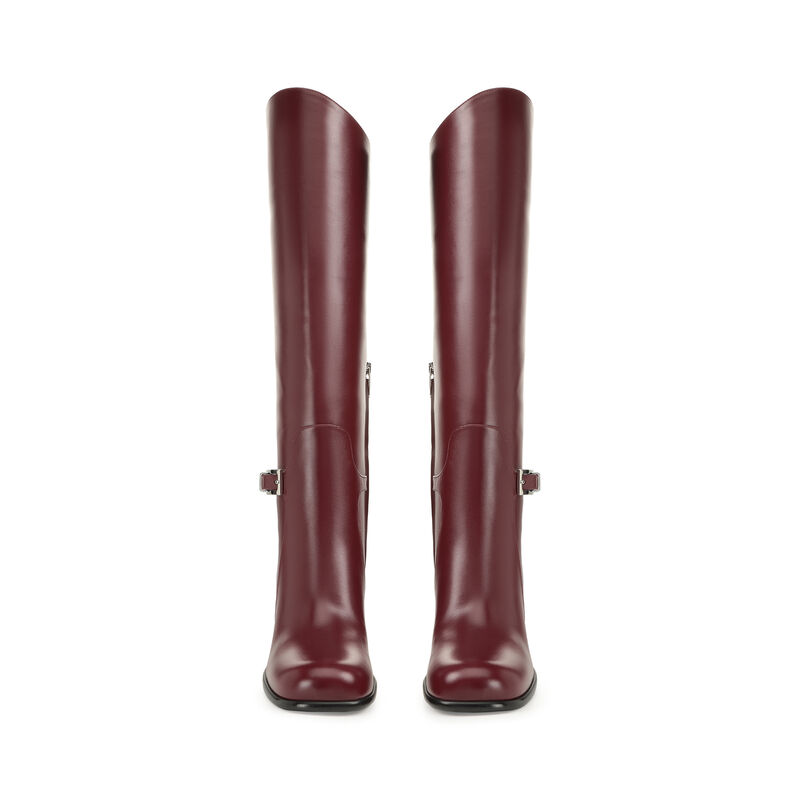 sr Nora - Boots Wine