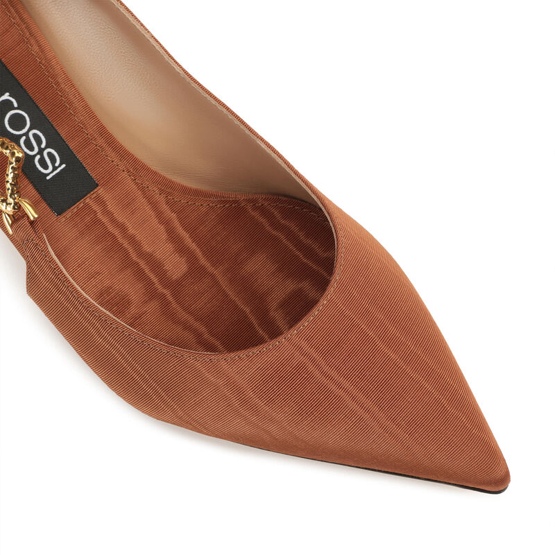 sr Sea Scale - Pumps Macadamia