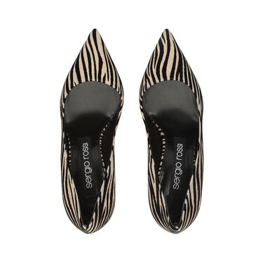 Godiva, 3