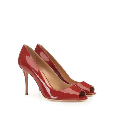 Godiva Blunt New, 1