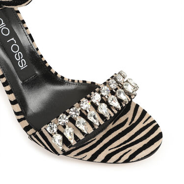 Godiva, 4