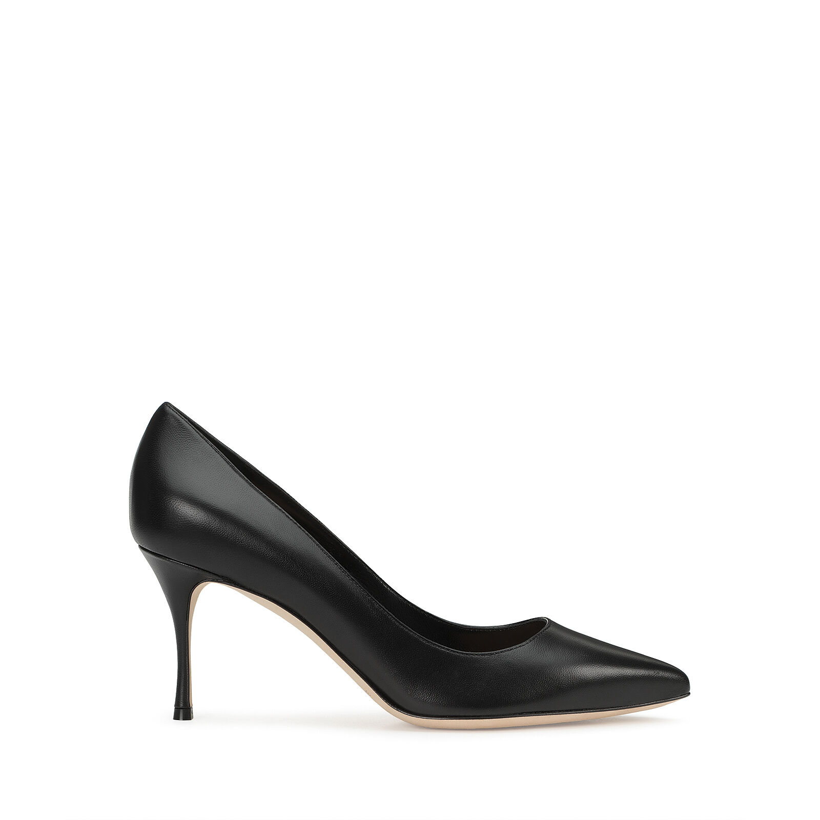 Black leather pumps 2025