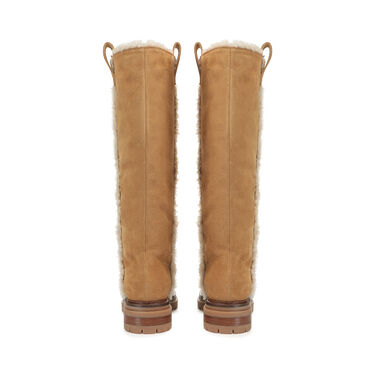 sr Winnie  - Boots Honey, 2