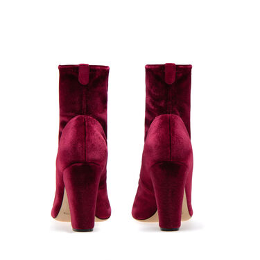 Virginia  - Booties Ruby, 2