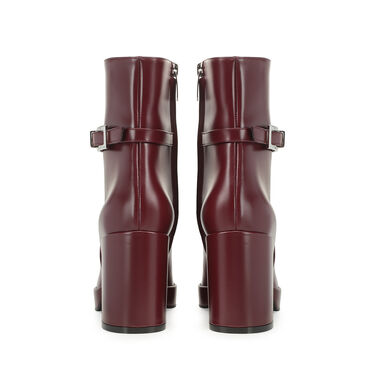 sr Nora - Booties Wine, 2