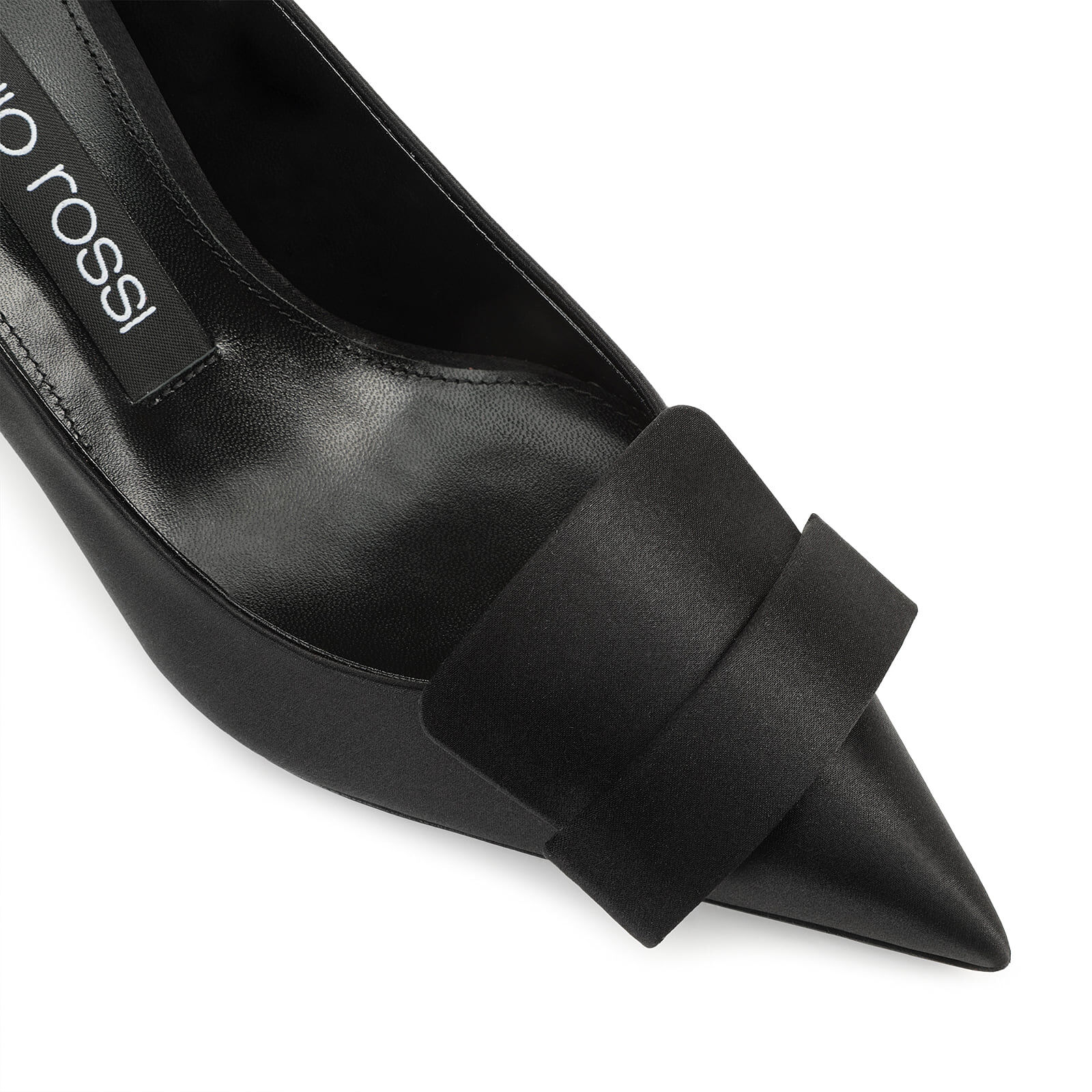 Black mid heel shop pump
